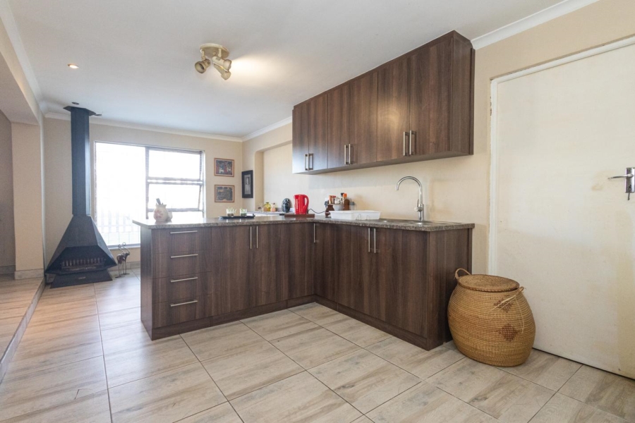 3 Bedroom Property for Sale in Zoo Park Western Cape